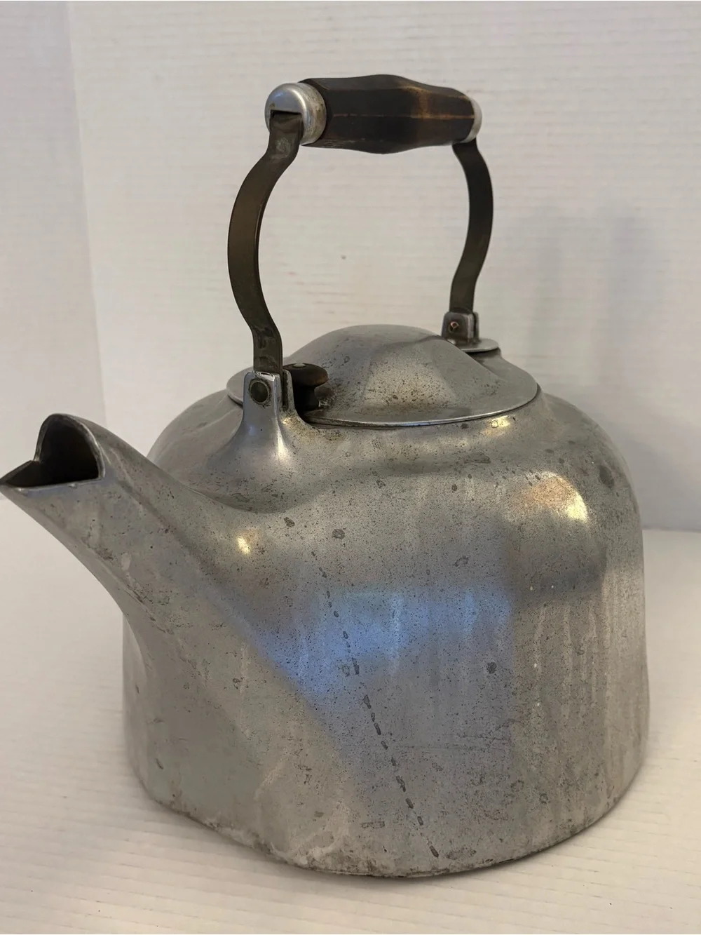 Antique Griswold 6QT Cast Aluminum Tea Kettle A536D Safety Fill. Wood Handle